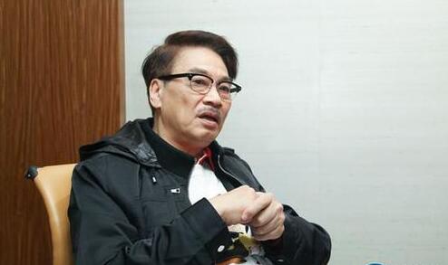 吳孟達為養家賣房 其實加盟門窗更能養家