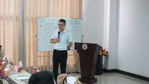 精彩不間斷！富軒商學(xué)院導(dǎo)購培訓(xùn)班第三天迎來收獲時(shí)刻！