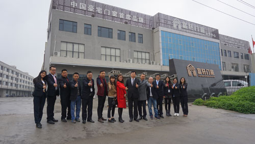 獲益良多！牛商總會(huì)執(zhí)行會(huì)長(zhǎng)來我公司指導(dǎo)網(wǎng)絡(luò)營(yíng)銷工作